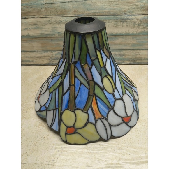 Vintage Tiffany- Style Handmade Stained Glass Flower Lamp Shade